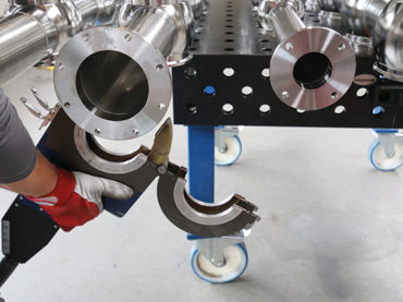 Orbimat 180 SW od firmy Orbitalum svařuje nerezové ventilové uzly</br>pro nápojový průmysl