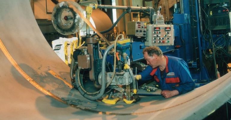 ESAB Vamberk<br/>Přídavné materiály firmy ESAB<br/>pro navařování páskovými elektrodami