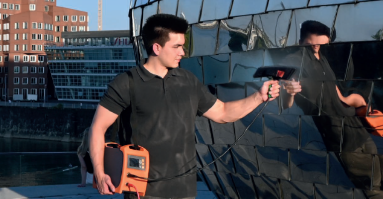 Neviditelný expert? Rozhodně ne!</br>Reuter čistí a leští jako nikdo jiný